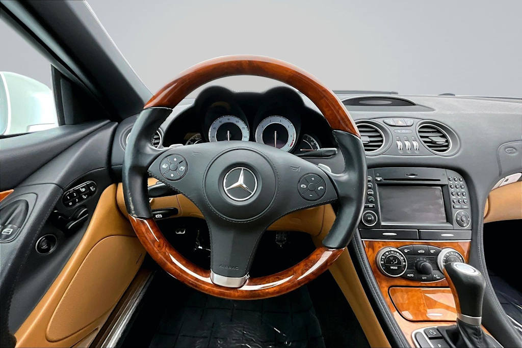 Thumbnail: 2011 Mercedes-Benz SL-Class - 13
