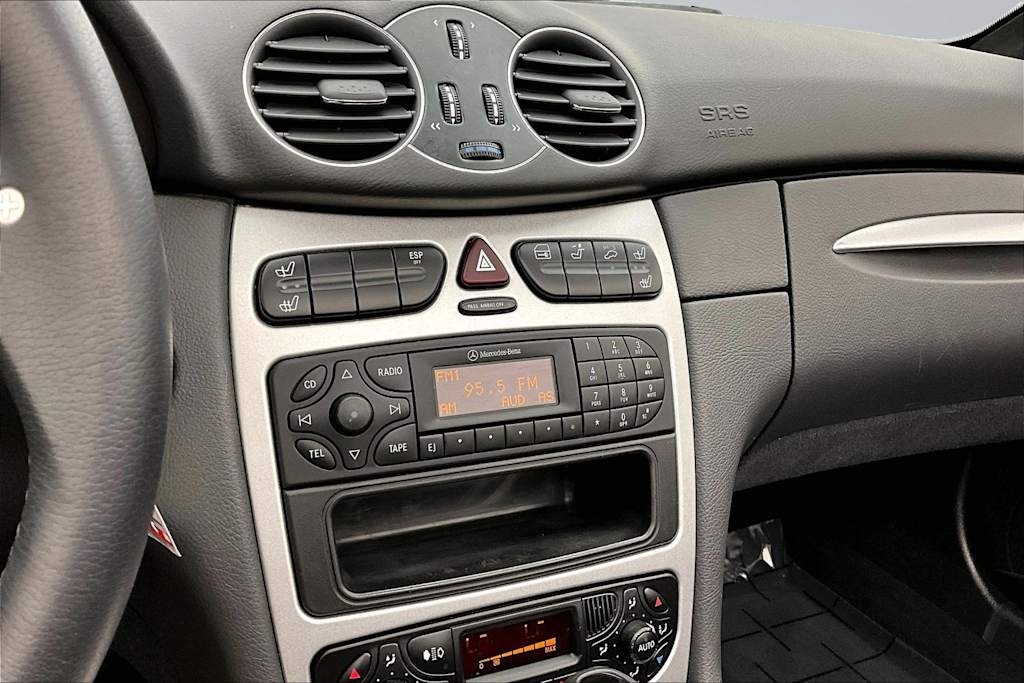 Thumbnail: 2004 Mercedes-Benz CLK - 21
