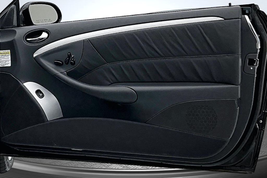 Thumbnail: 2004 Mercedes-Benz CLK - 25