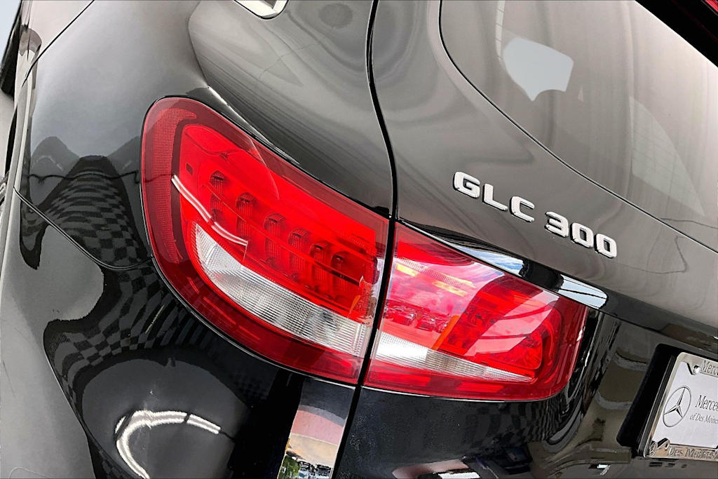Thumbnail: 2017 Mercedes-Benz GLC - 26