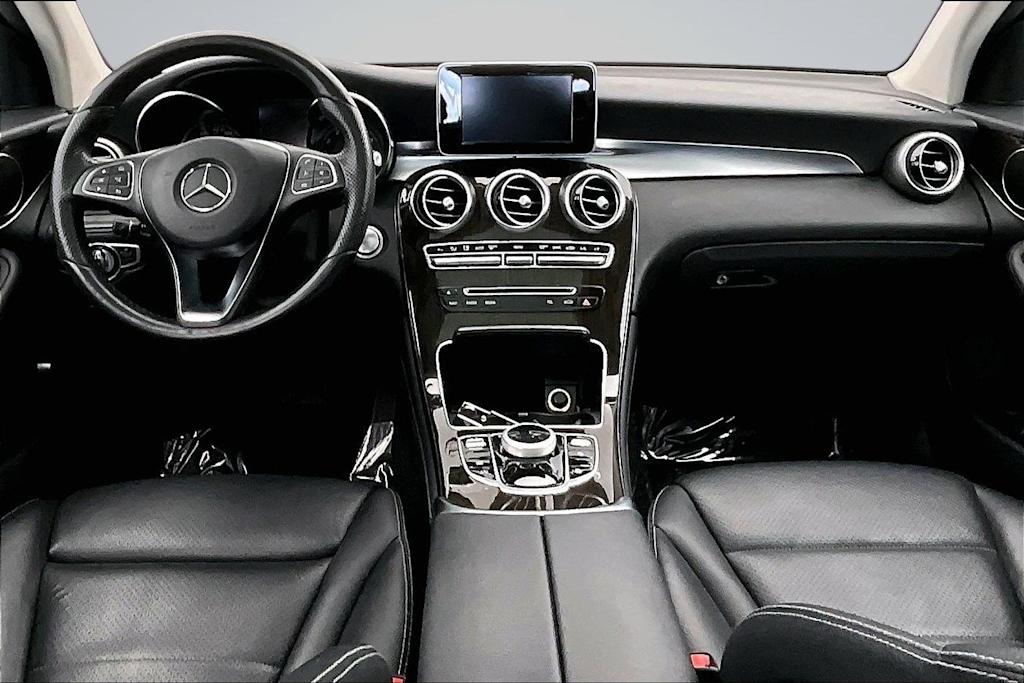Thumbnail: 2017 Mercedes-Benz GLC - 10