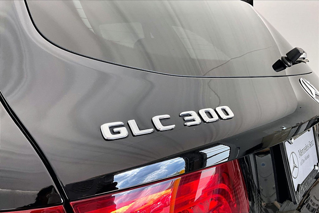 Thumbnail: 2017 Mercedes-Benz GLC - 7