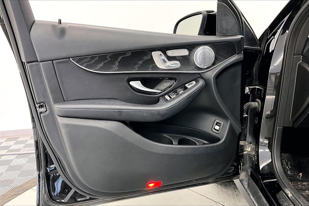 Thumbnail: 2018 Mercedes-Benz GLC - 24