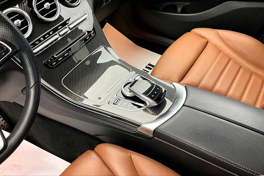 Thumbnail: 2019 Mercedes-Benz GLC - 16