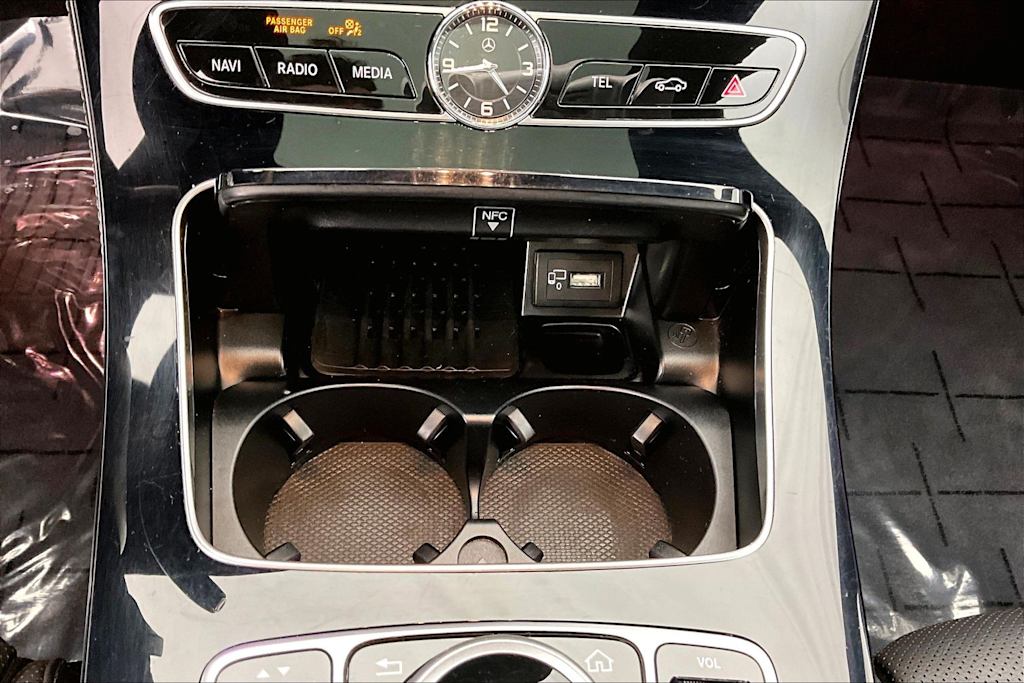 Thumbnail: 2020 Mercedes-Benz E-Class - 27