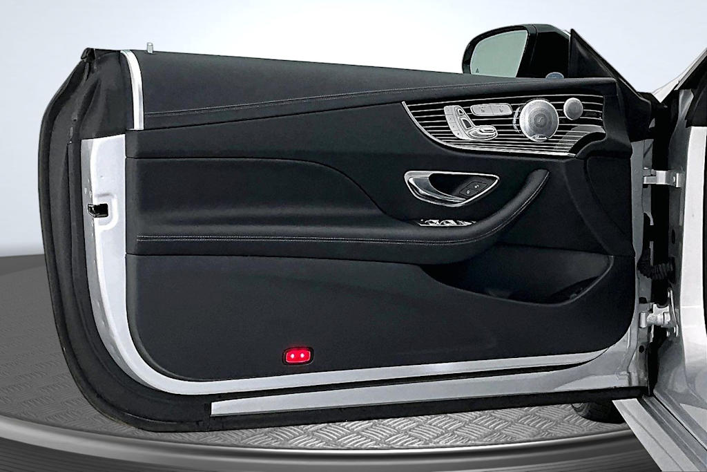 Thumbnail: 2020 Mercedes-Benz E-Class - 23