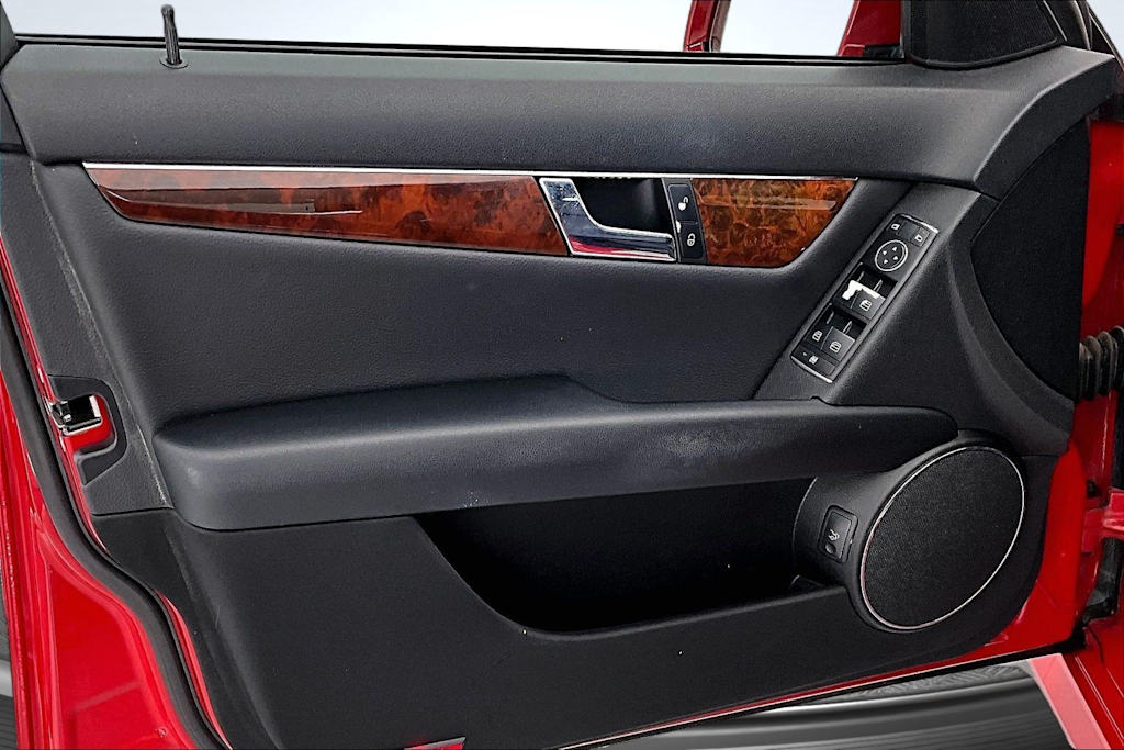 Thumbnail: 2010 Mercedes-Benz C-Class - 24
