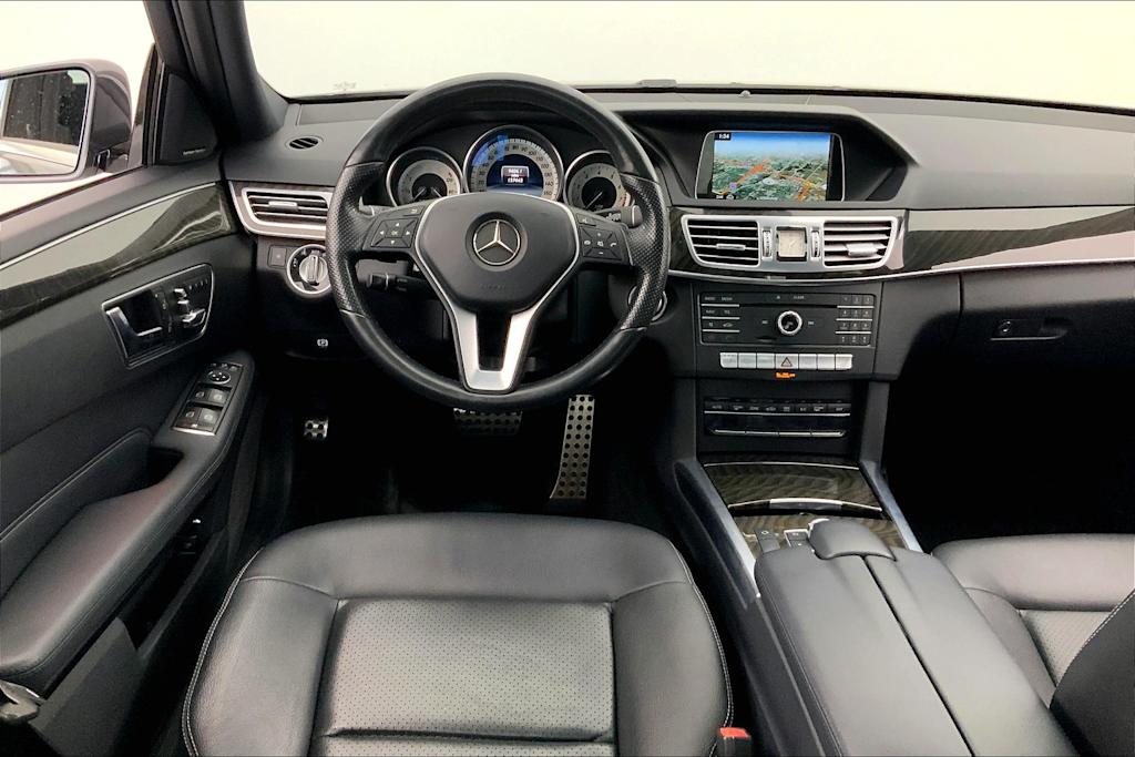 Thumbnail: 2016 Mercedes-Benz E-Class - 14