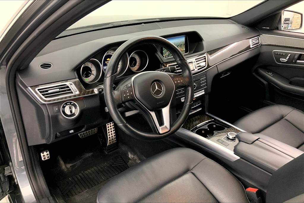 Thumbnail: 2016 Mercedes-Benz E-Class - 2