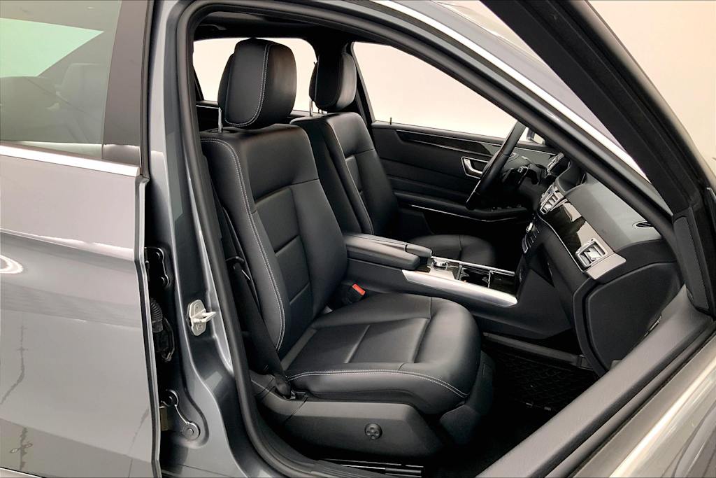 Thumbnail: 2016 Mercedes-Benz E-Class - 12