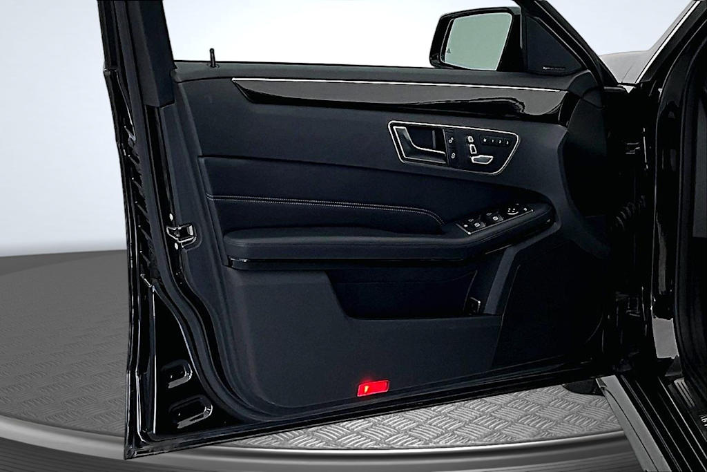 Thumbnail: 2014 Mercedes-Benz E-Class - 24