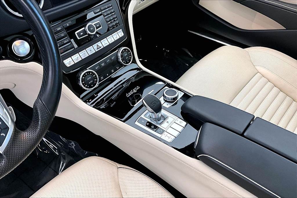 Thumbnail: 2016 Mercedes-Benz SL-Class - 16