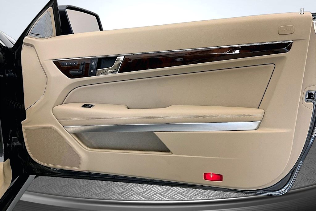 Thumbnail: 2013 Mercedes-Benz E-Class - 25