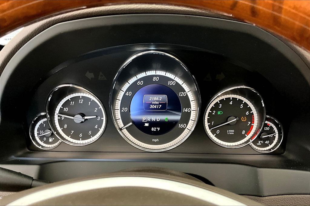 Thumbnail: 2013 Mercedes-Benz E-Class - 18