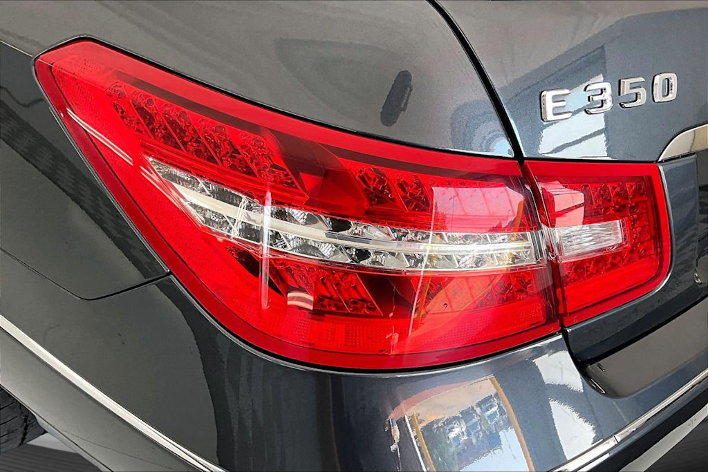 Thumbnail: 2013 Mercedes-Benz E-Class - 26