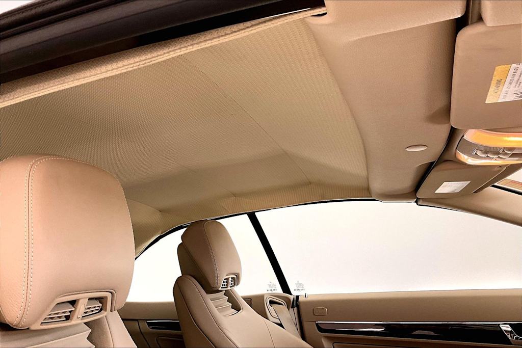 Thumbnail: 2013 Mercedes-Benz E-Class - 23