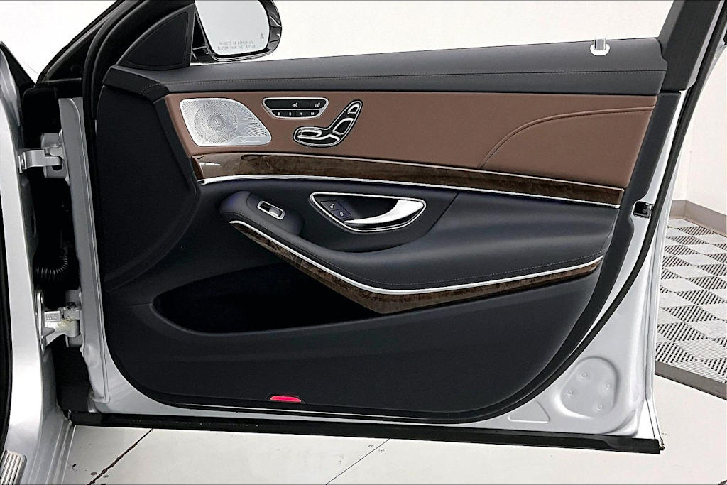 Thumbnail: 2017 Mercedes-Benz S-Class - 25