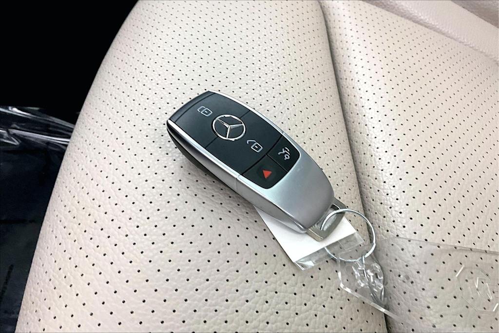 Thumbnail: 2019 Mercedes-Benz C-Class - 19