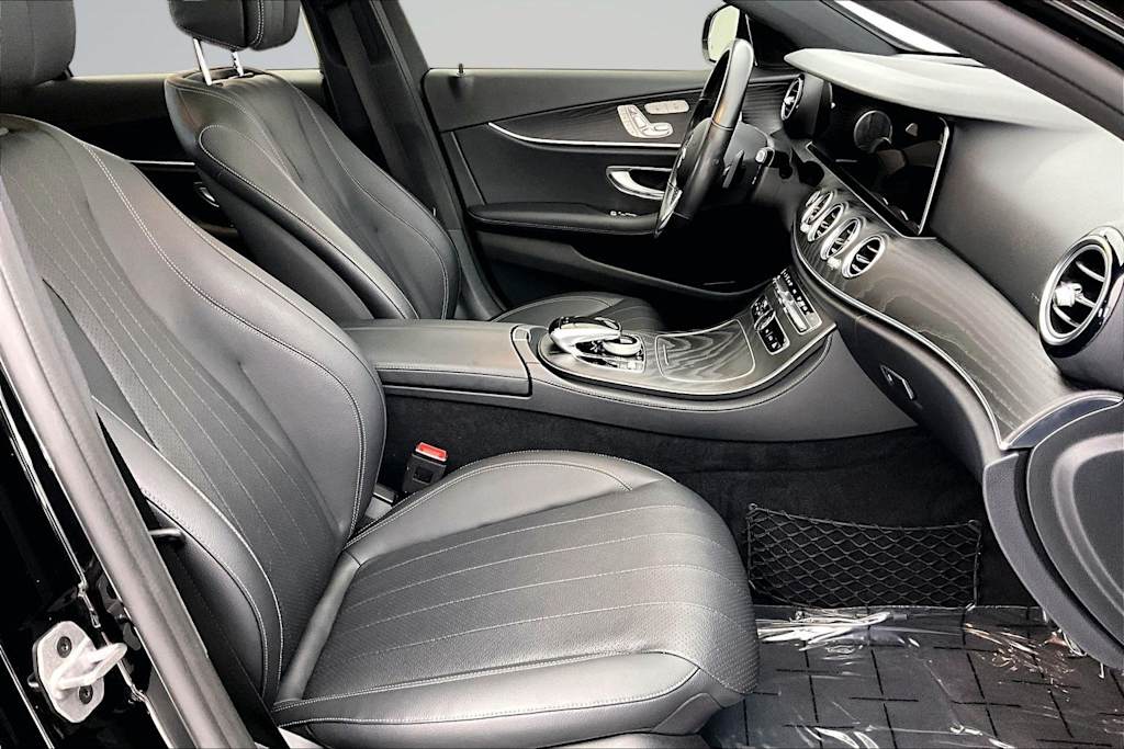 Thumbnail: 2020 Mercedes-Benz E-Class - 11