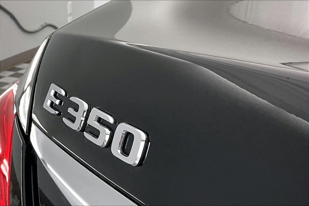 Thumbnail: 2020 Mercedes-Benz E-Class - 6