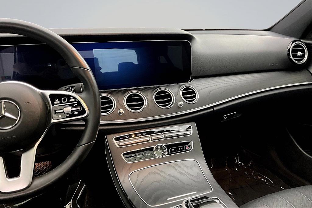 Thumbnail: 2020 Mercedes-Benz E-Class - 14