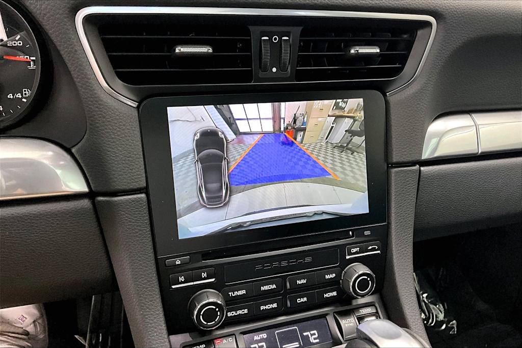 Thumbnail: 2017 Porsche 911 - 15