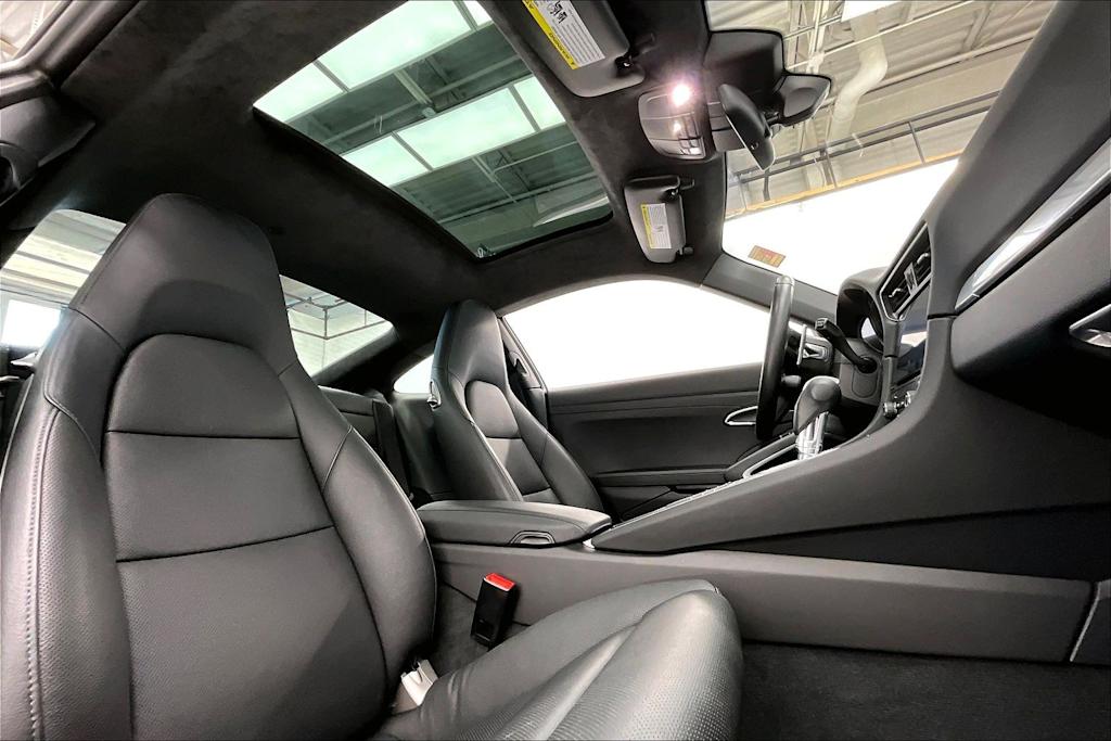 Thumbnail: 2017 Porsche 911 - 22