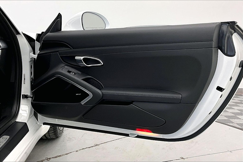 Thumbnail: 2017 Porsche 911 - 24