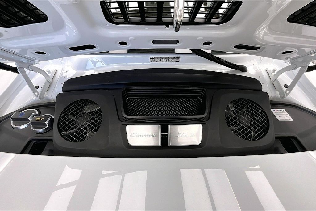 Thumbnail: 2017 Porsche 911 - 20