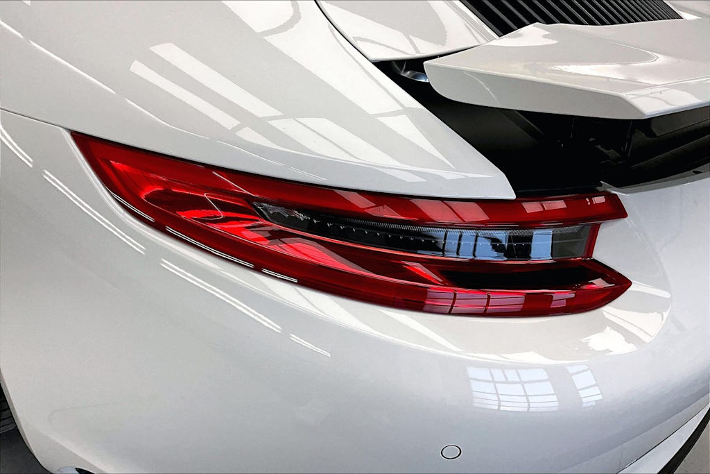 Thumbnail: 2017 Porsche 911 - 25