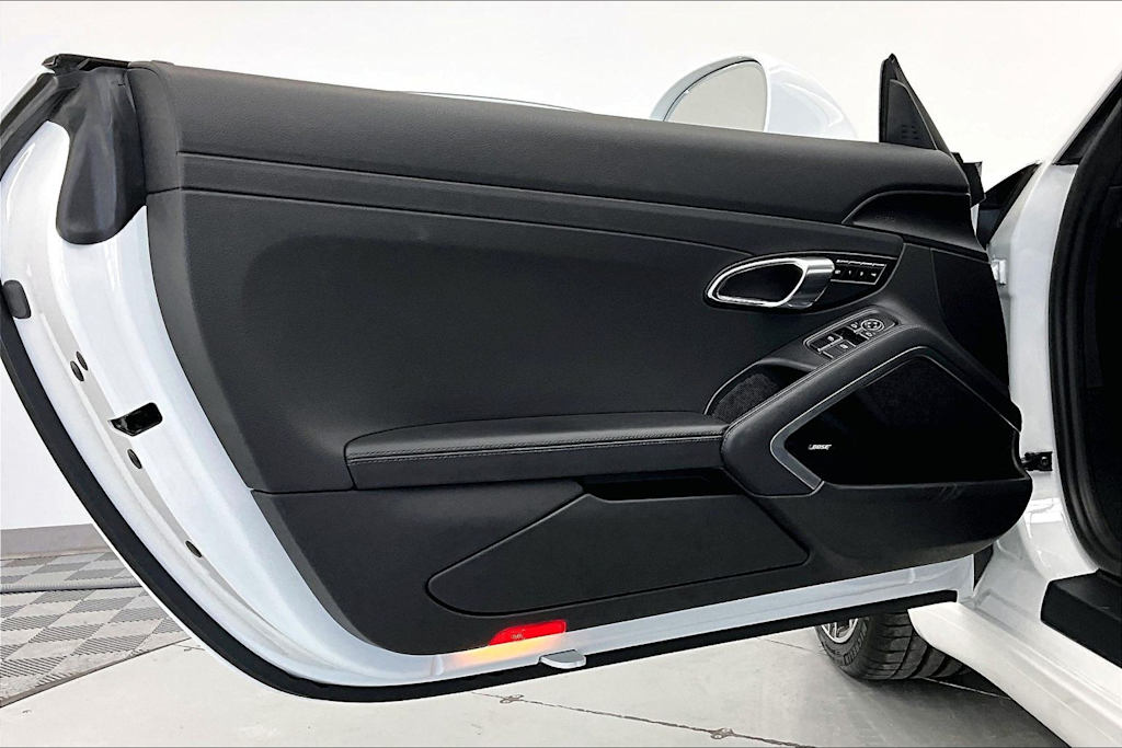 Thumbnail: 2017 Porsche 911 - 23