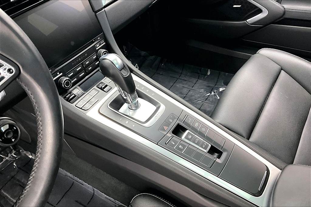 Thumbnail: 2017 Porsche 911 - 16