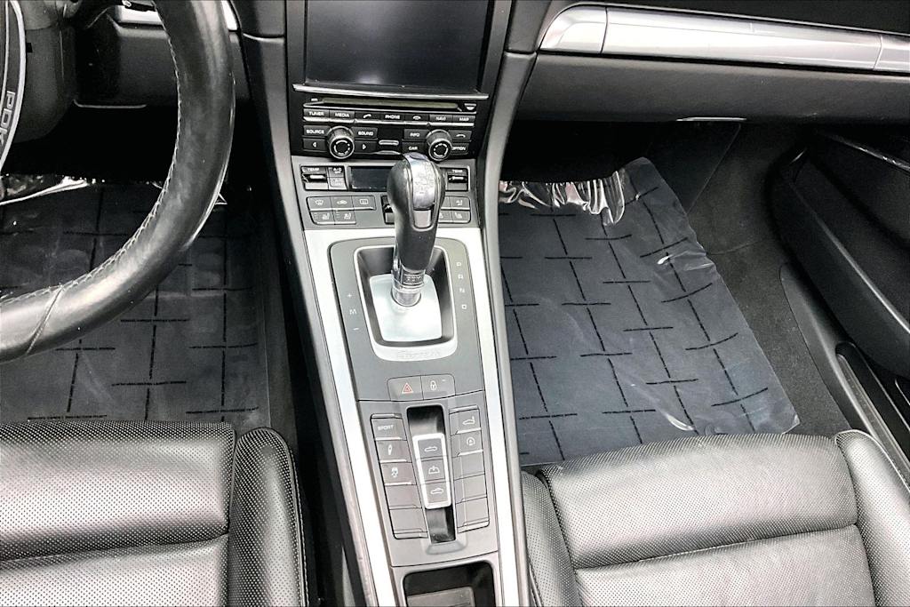 Thumbnail: 2013 Porsche 911 - 27