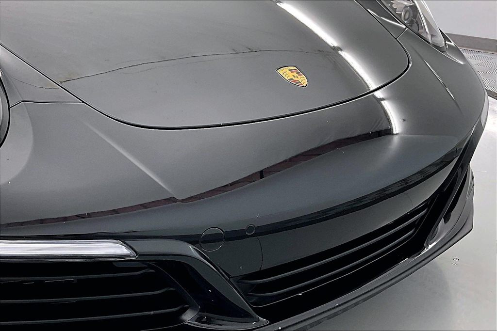 Thumbnail: 2019 Porsche 911 - 25