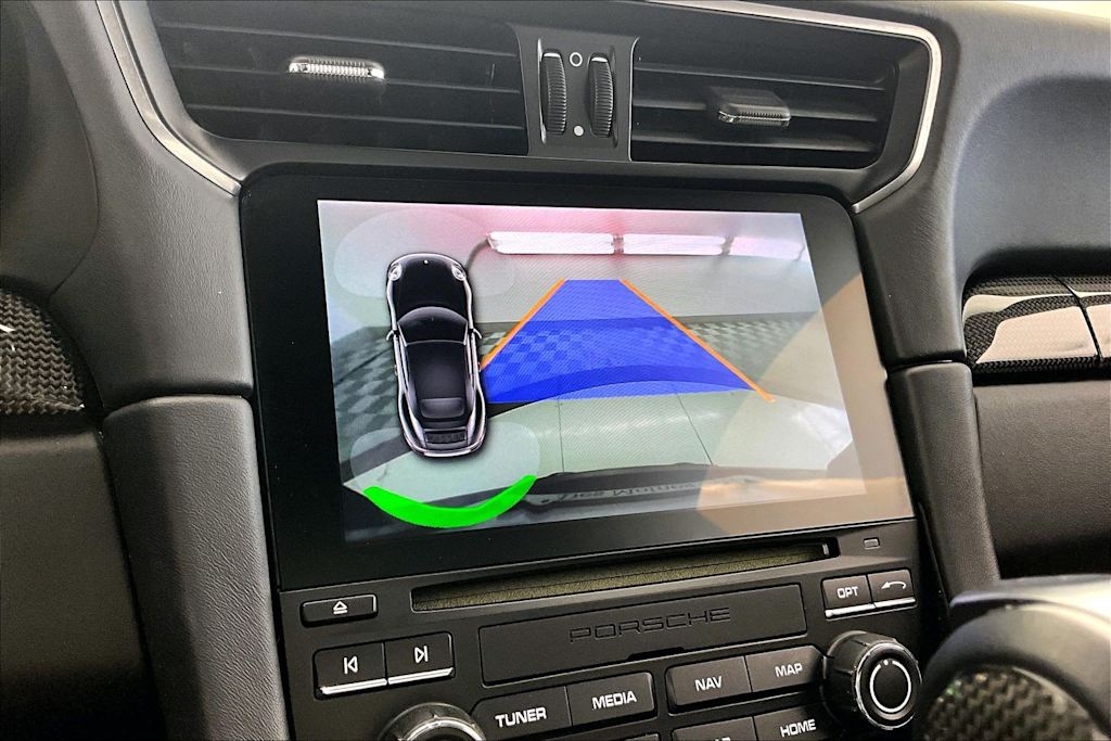 Thumbnail: 2019 Porsche 911 - 14