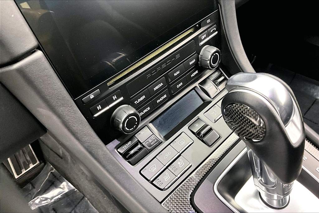 Thumbnail: 2019 Porsche 911 - 26