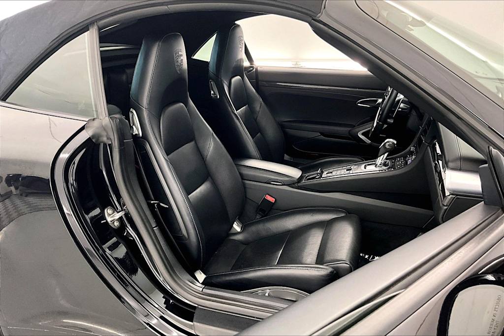 Thumbnail: 2019 Porsche 911 - 10