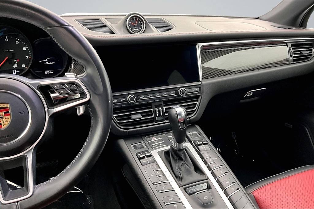 Thumbnail: 2020 Porsche Macan - 15