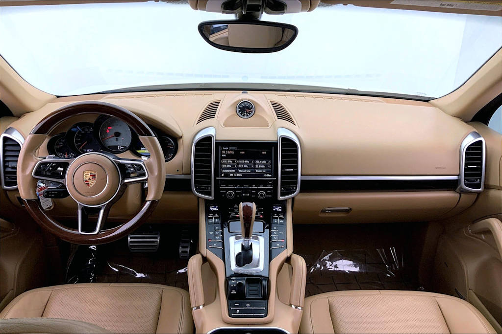 Thumbnail: 2015 Porsche Cayenne - 9