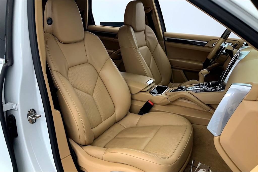 Thumbnail: 2015 Porsche Cayenne - 11