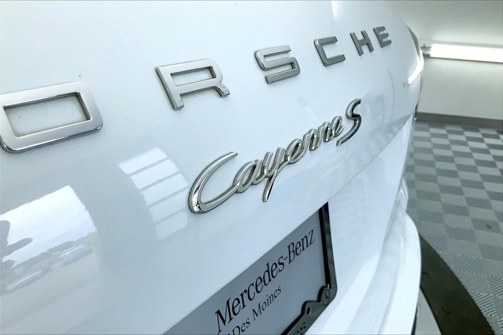 Thumbnail: 2015 Porsche Cayenne - 6