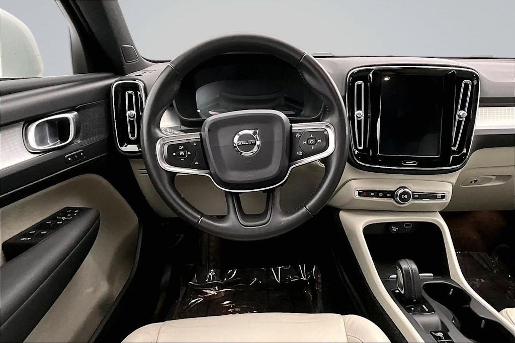 Thumbnail: 2020 Volvo XC40 - 14