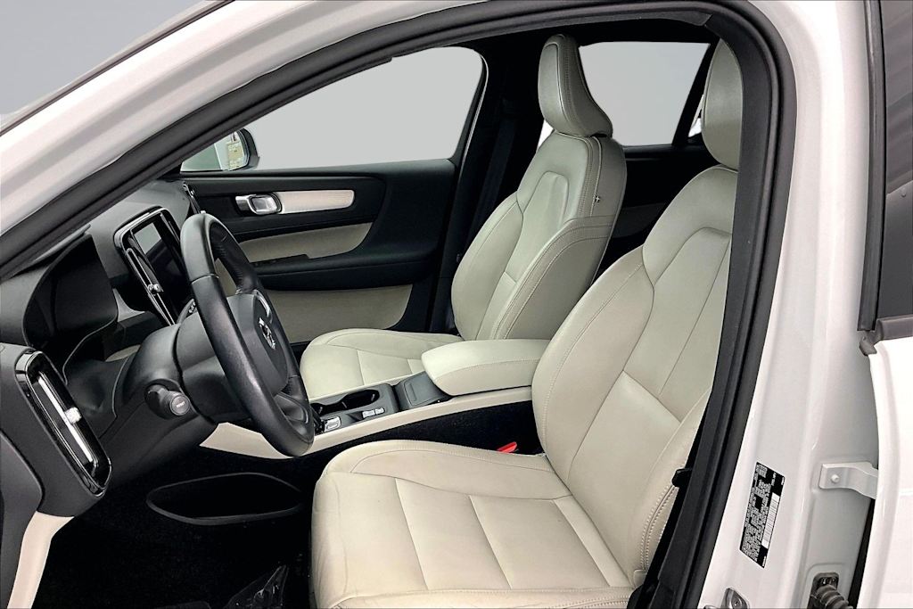 Thumbnail: 2020 Volvo XC40 - 11