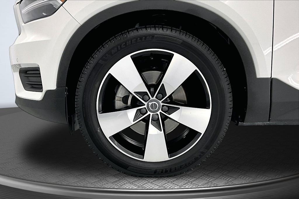 Thumbnail: 2020 Volvo XC40 - 8