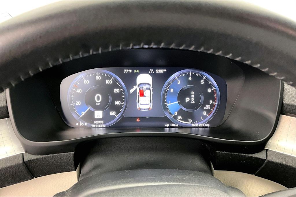 Thumbnail: 2020 Volvo XC40 - 18