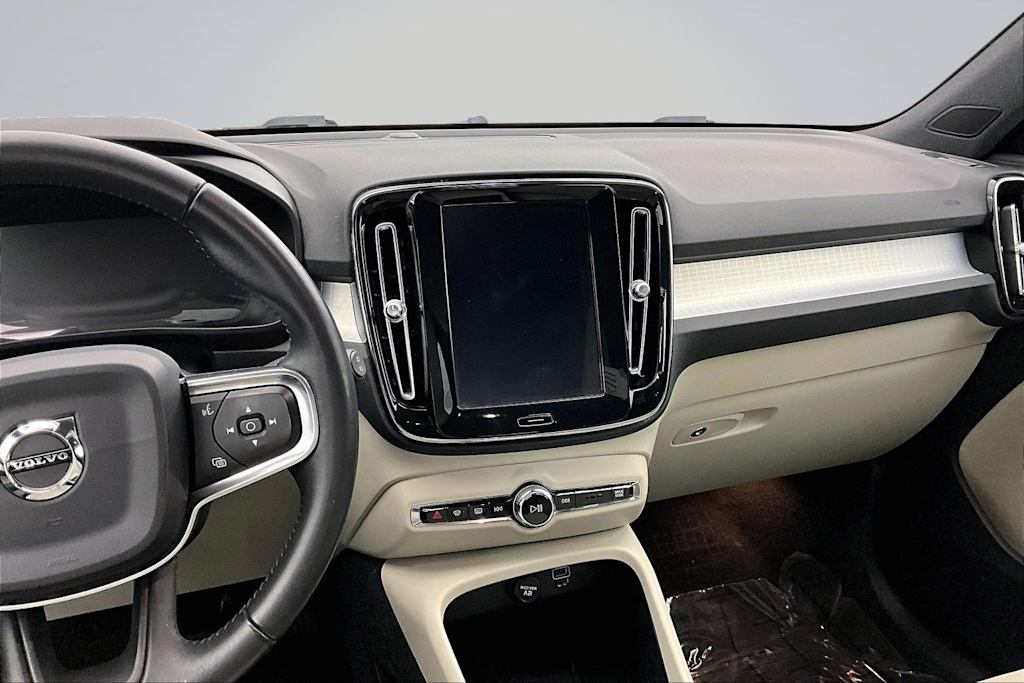 Thumbnail: 2020 Volvo XC40 - 15