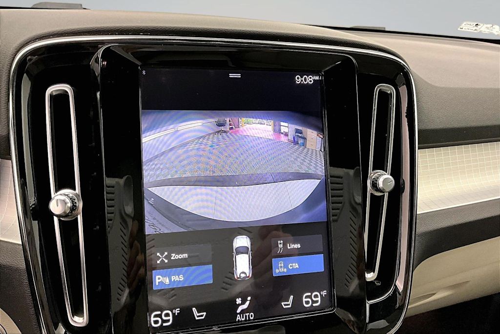 Thumbnail: 2020 Volvo XC40 - 16