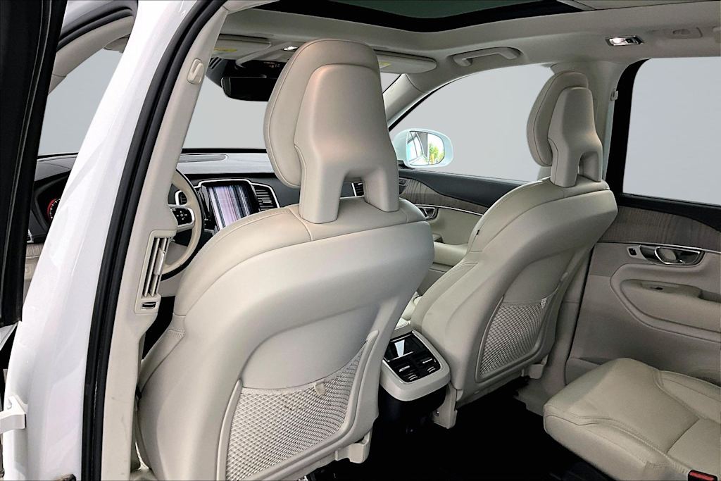 Thumbnail: 2022 Volvo XC90 - 13