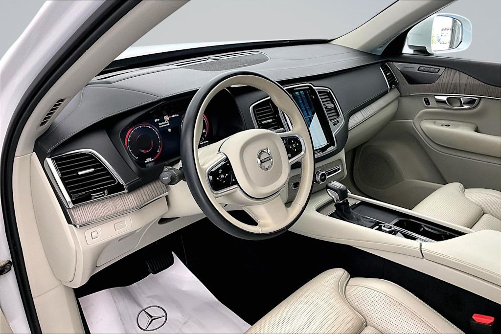 Thumbnail: 2022 Volvo XC90 - 2