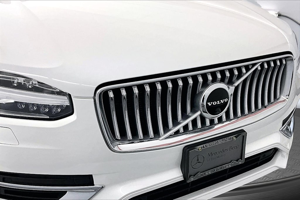 Thumbnail: 2022 Volvo XC90 - 26